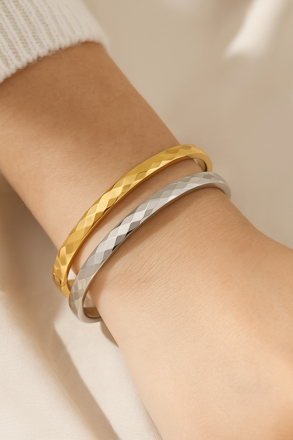 Allesia Geometric Cut Bangle Bracelet – Real 18K Gold Plated 304 Stainless Steel, Shine Finish, Intricate Craftsmanship, One Size