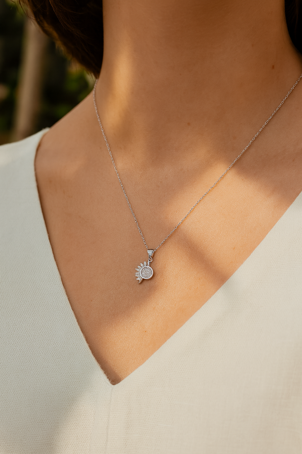 Lustra Sol 925 Sterling Silver Necklace – Gold & Silver Pendant with 18K Gold Plating, Elegant Sterling Silver Jewelry