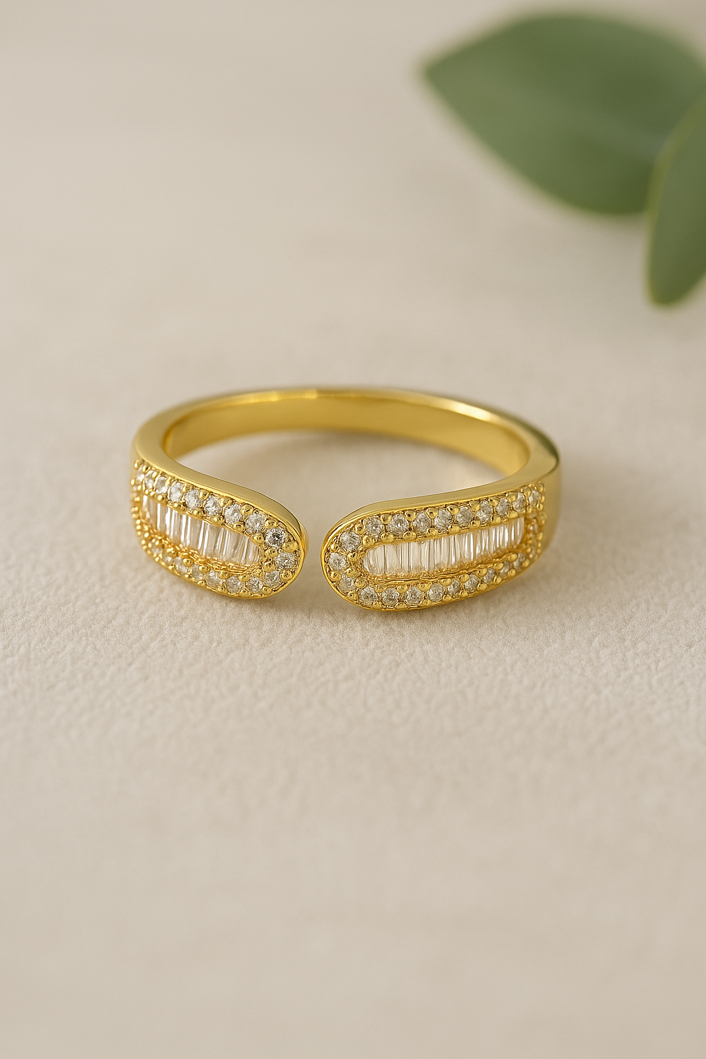 Aurora Bind 18K Gold Plated Zircon Adjustable Ring – Elegant Copper Statement Ring with Sparkling Zircon