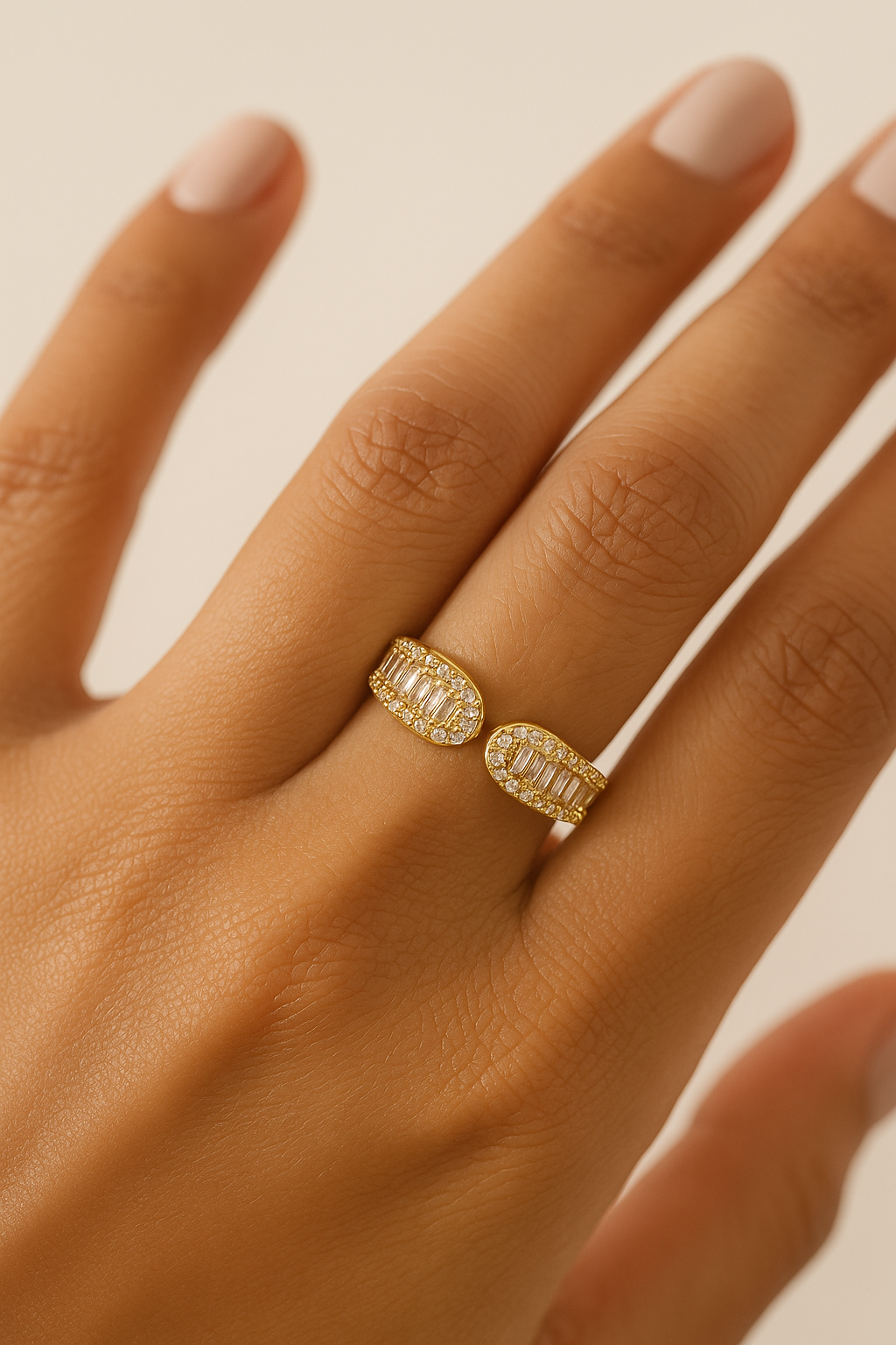 Aurora Bind 18K Gold Plated Zircon Adjustable Ring – Elegant Copper Statement Ring with Sparkling Zircon