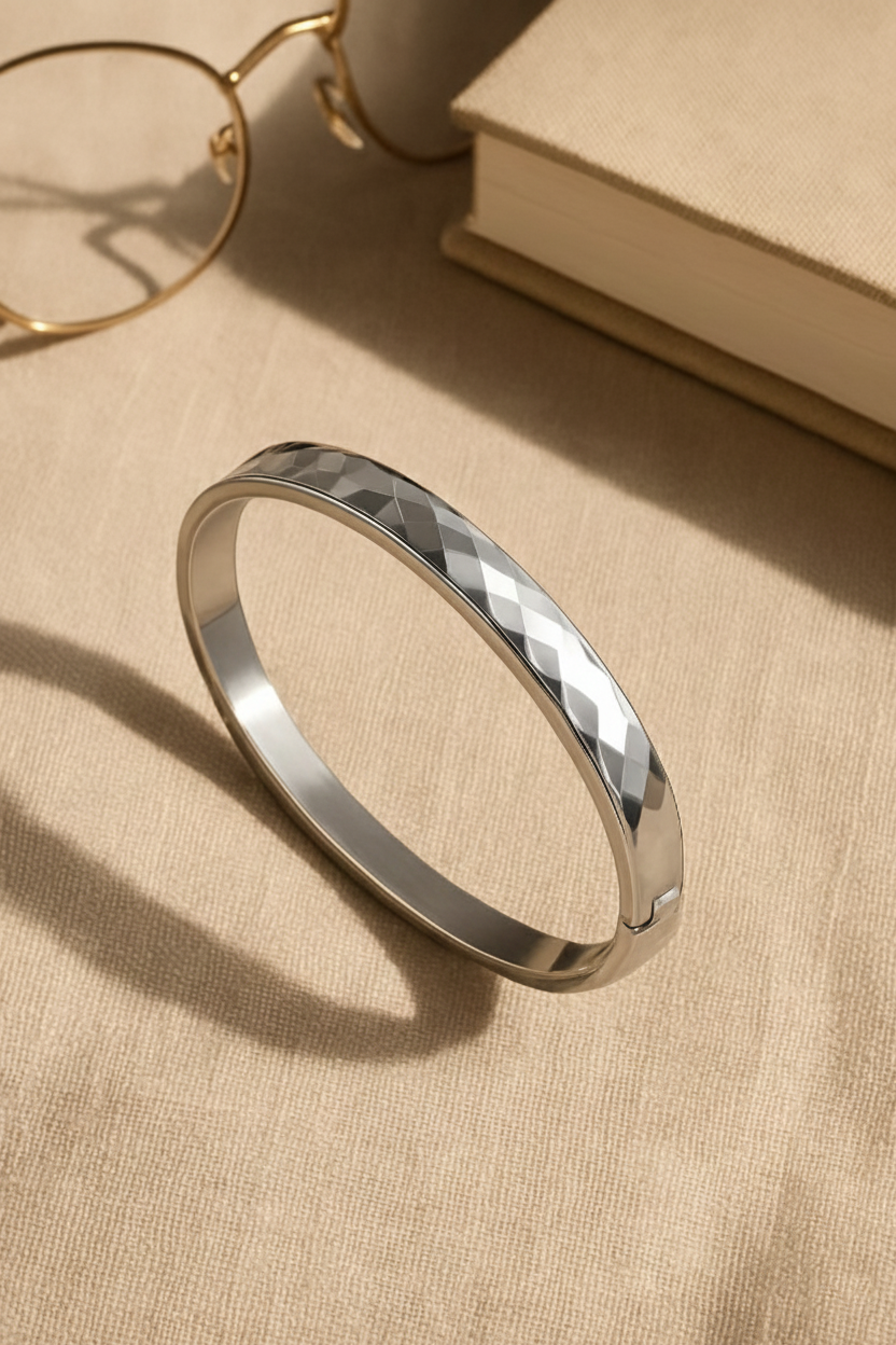 Allesia Geometric Cut Bangle Bracelet – Real 18K Gold Plated 304 Stainless Steel, Shine Finish, Intricate Craftsmanship, One Size